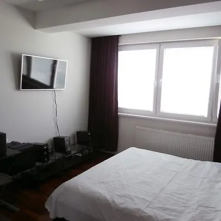 Deluxe * Banská Bystrica